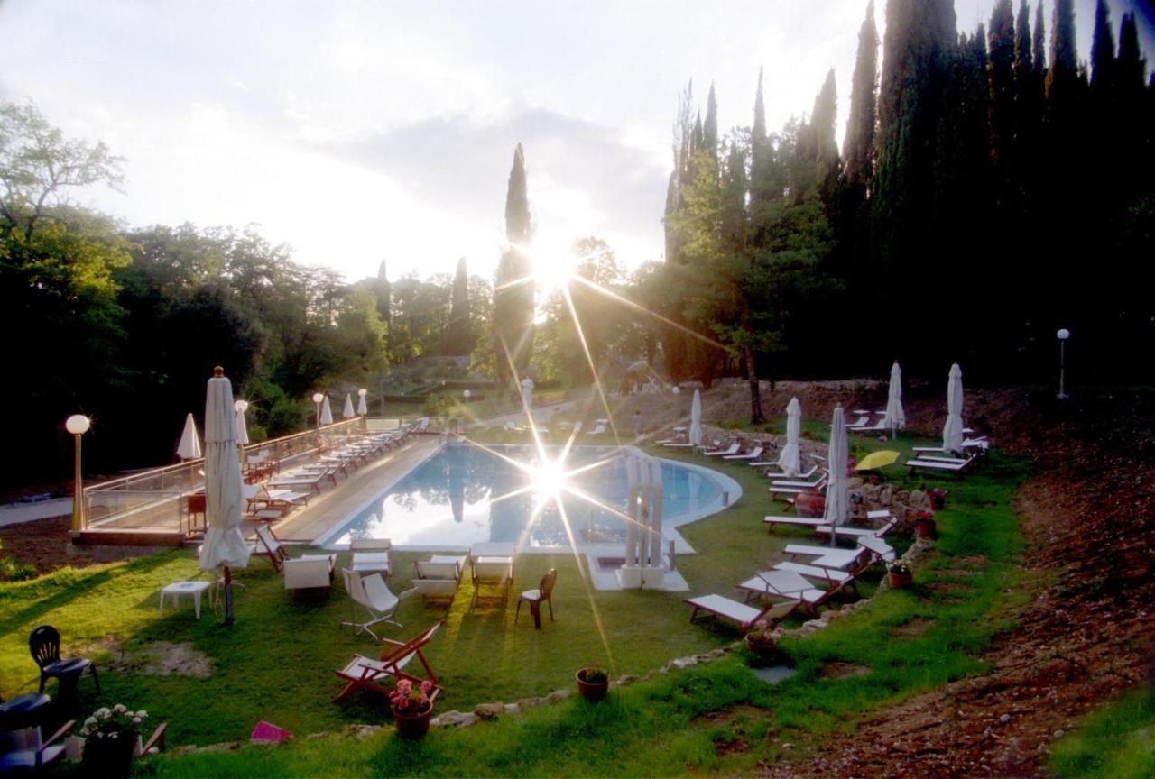 Park Hotel Villa Potenziani รีเอติ ภายนอก รูปภาพ