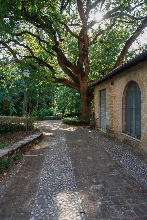 Park Hotel Villa Potenziani รีเอติ ภายนอก รูปภาพ